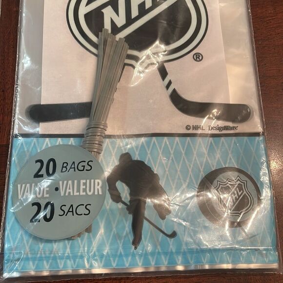 NHL Party Loot Bags - Picture 3 of 6